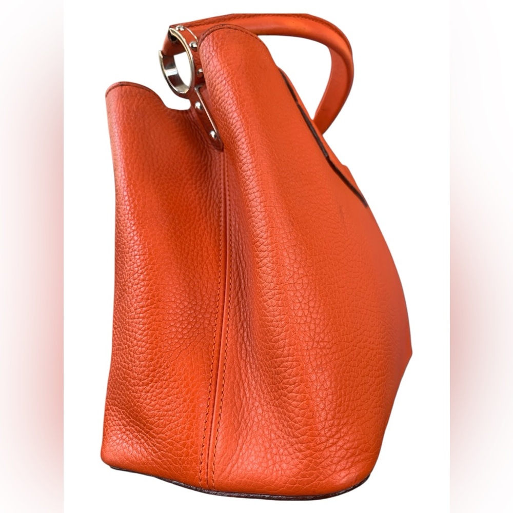 Louis Vuitton Monogram Capucines MM Bag - Picture 3 of 7